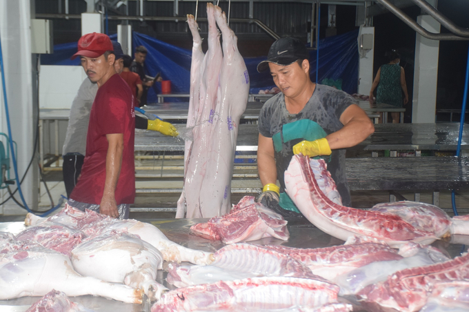 Sản phẩm từ cơ sở giết mổ động vật tập trung bảo đảm an toàn thực phẩm. Ảnh: V.Đ.T.