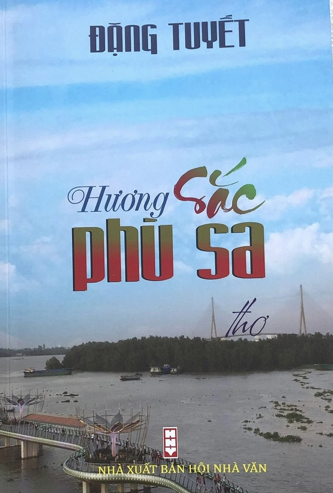 Tập thơ 'Hương sắc phù sa' vừa được ra mắt tại Cần Thơ.