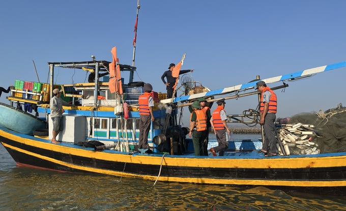 Tỉnh Bình Thuận đang nỗ lực quản lý chặt chẽ đội tàu khai thác thủy sản. Ảnh: MV.