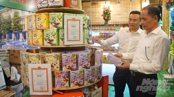 Sản phẩm cà phê nông sản Meet More là một trong những sản phẩm OCOP nổi bật của huyện Bình Chánh. Ảnh: Nguyễn Thủy.