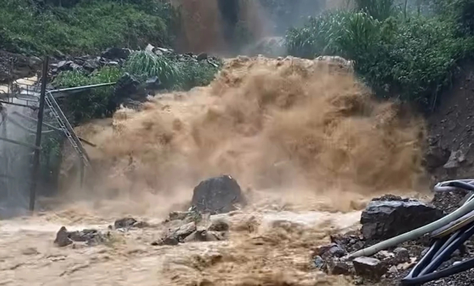 Mưa lớn làm hư hỏng nhiều tuyến đường trên Công viên địa chất toàn cầu Cao nguyên đá Đồng Văn.