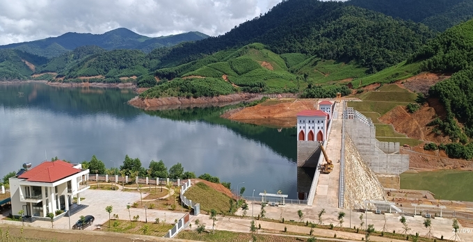 Hồ chứa nước Đồng Mít (huyện An Lão, Bình Định) đang được Công ty TNHH KTCTTL Bình Định quản lý, vận hành bằng công nghệ cao. Ảnh: V.Đ.T.