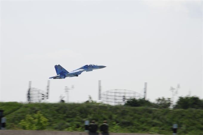 Một máy bay Su-27 cất cánh tại căn cứ không quân Mirgorod ở vùng Poltava, Ukraine. Ảnh: US Airforce.