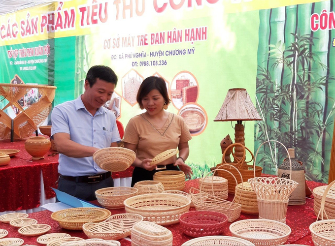 Hà Nội thường xuyên tổ chức các sự kiện, hội chợ, tuần hàng, hội thi để xúc tiến tiêu thụ sản phẩm làng nghề.