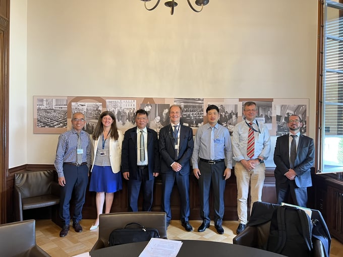 A multi-agency delegation from the SPS Vietnam Office, the Department of Science and Technology (Ministry of Industry and Trade), and the Permanent Mission of Vietnam to the United Nations attended the SPS/WTO Committee meeting in Switzerland (June 2022) to negotiate with the EU and find solutions for the Vietnamese instant noodle industry.