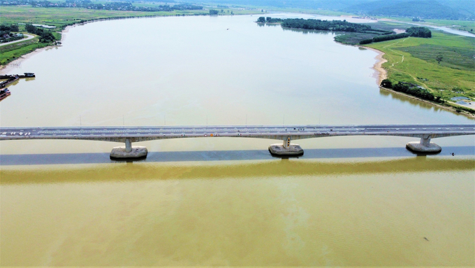 Cầu Hưng Đức, cây cầu vượt sông dài nhất trên tuyến cao tốc Bắc - Nam. Ảnh: Hưng Phúc.