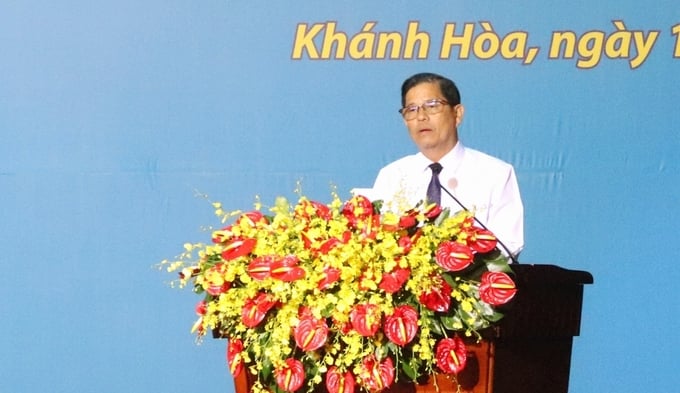 Ông Nguyễn Tấn Tuân, Chủ tịch UBND tỉnh Khánh Hòa, phát biểu tại buổi lễ. Ảnh: PC.