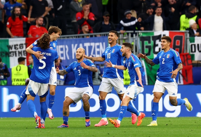 ĐT Italia trình diễn lối chơi thiếu thuyết phục.