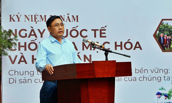 Thứ trưởng Nguyễn Quốc Trị: 'Việt Nam hiện có khoảng 35% tổng diện tích đất tự nhiên chịu tác động của thoái hóa, hoang hóa dẫn tới sa mạc hóa'. Ảnh: Bảo Thắng.