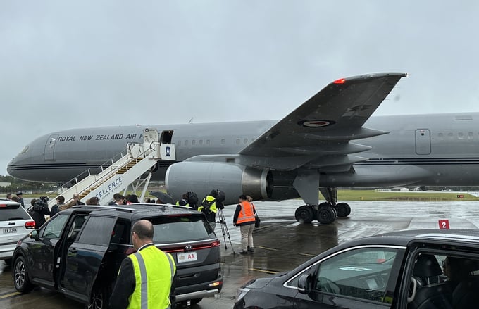 Chuyên cơ Boeing 757-200 của Thủ tướng New Zealand có tuổi thọ hơn 30 năm. Ảnh: 1News.