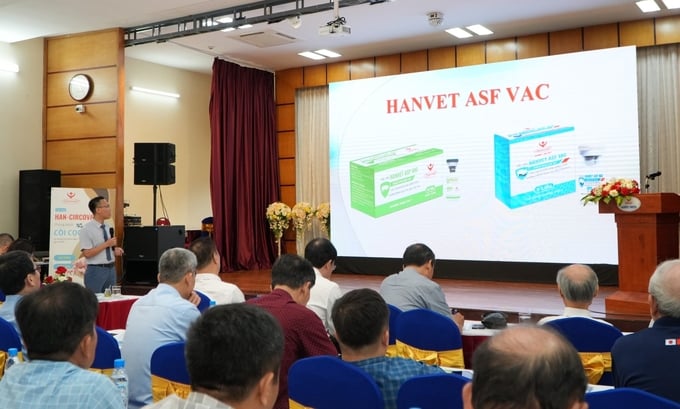 Hội thảo giới thiệu vacxin HANVET ASF VAC. Ảnh: Đinh Mười.