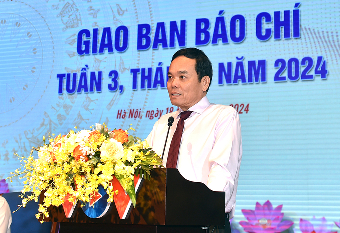 Phó Thủ tướng Trần Lưu Quang phát biểu tại cuộc giao ban báo chí sáng 18/6. Ảnh: VGP.