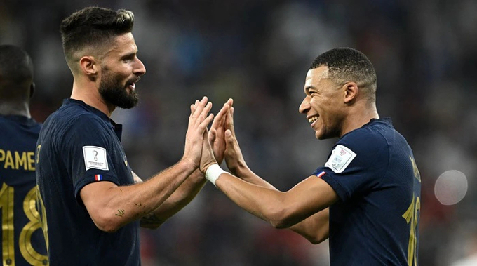 Tiền đạo Giroud liệu có đủ sức khoả lấp vị trí của Mbappe?