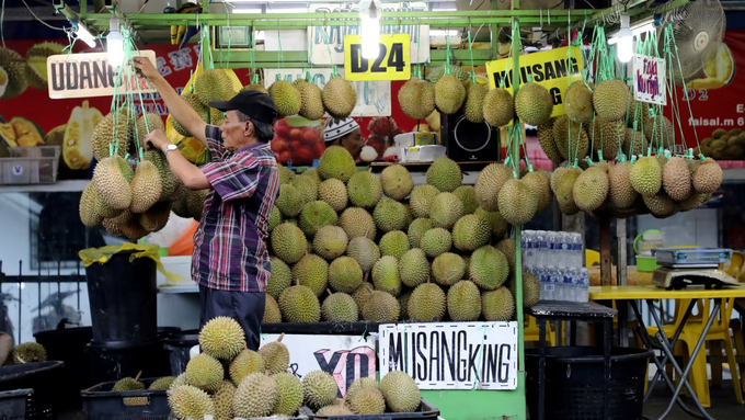 Một cửa hàng sầu riêng tại Kuala Lumpur, Malaysia. Ảnh: Reuters.