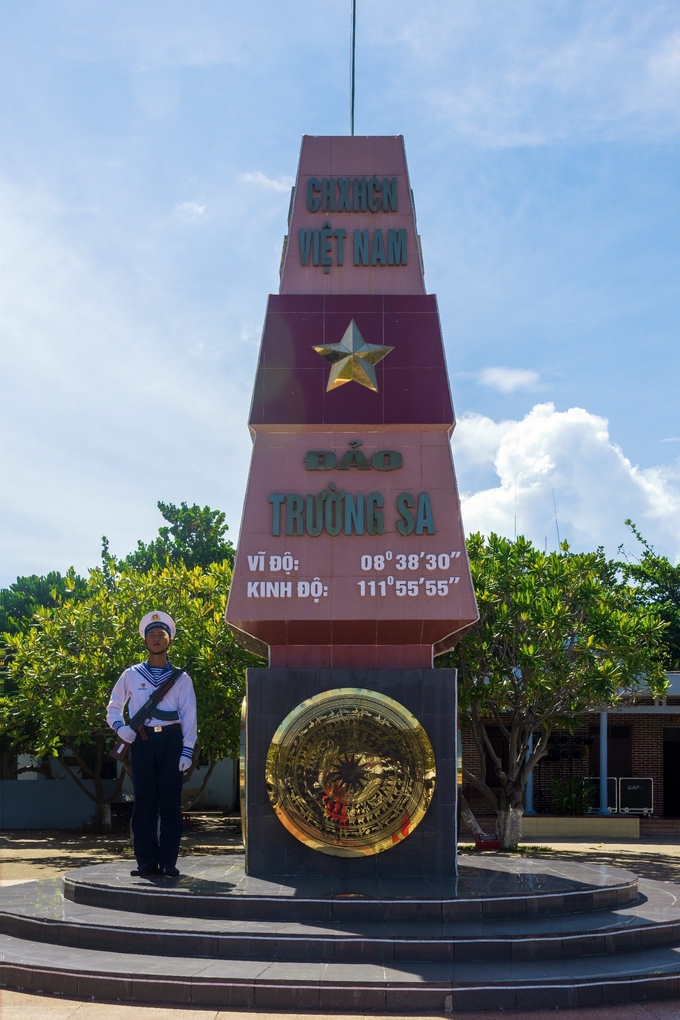 Trường Sa, phần lãnh thổ thiêng liêng, tiền tiêu của tổ quốc. Ảnh: Hương Giang.