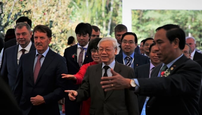 General Secretary Nguyen Phu Trong attending the groundbreaking ceremony for the TH fresh milk processing plant in Kaluga, Russia, in 2018. Photo: THG.