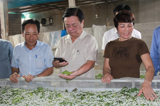 Theo Bộ trưởng Lê Minh Hoan, các địa phương cần khai thác các giá trị về du lịch để nâng cao thu nhập cho người dân. Ảnh: Thanh Tiến.