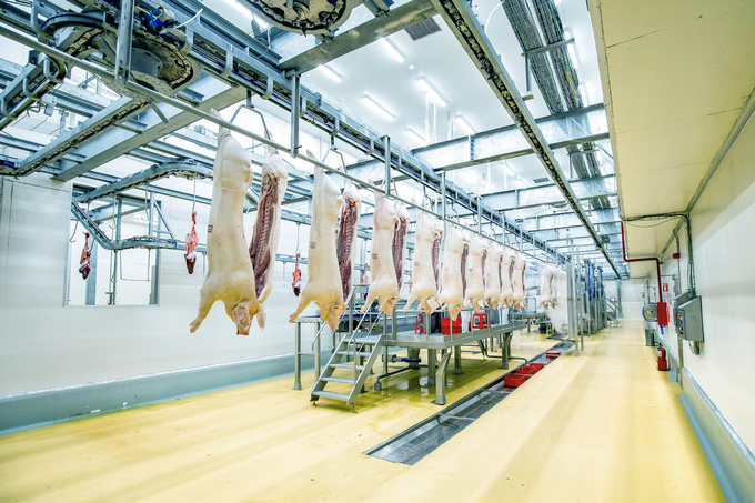 European standard cooled meat production line at MEATDeli meat processing complex in Ha Nam.