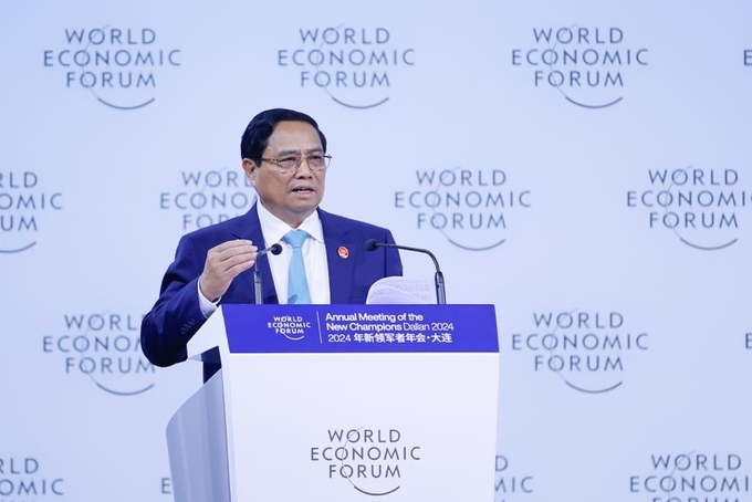 Prime Minister Pham Minh Chinh speaks at the opening plenary session of the WEF Dalian 2024 Conference. Photo: VGP.