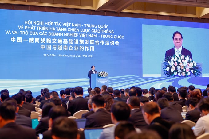 Thủ tướng Phạm Minh Chính nhấn mạnh, phát triển và kết nối hạ tầng chiến lược giao thông Việt Nam - Trung Quốc có ý nghĩa đặc biệt quan trọng. Ảnh: VGP.
