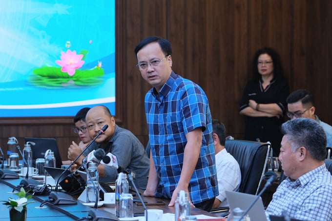 Phó cục trưởng Cục Thú y Phan Quang Minh phát biểu về vấn đề phòng, chống dịch tả lợn châu Phi. Ảnh: Quỳnh Chi.