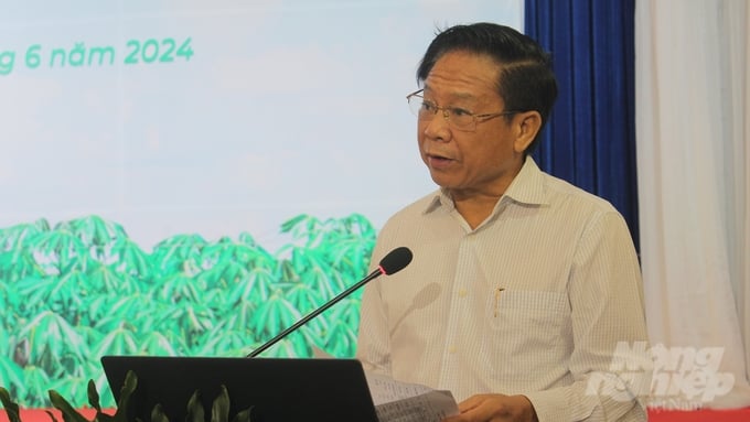 Ông Nghiêm Minh Tiến - Chủ tịch Hiệp hội sắn Việt Nam phát biểu tại hội nghị. Ảnh: Trần Trung.