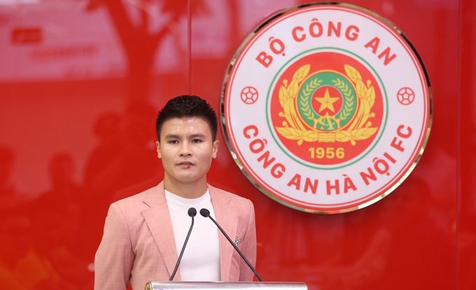 Quang Hải chuẩn bị tái kí hợp đồng với đội CAHN vào tháng 7/2024 sắp tới. Ảnh: CAHNFC.