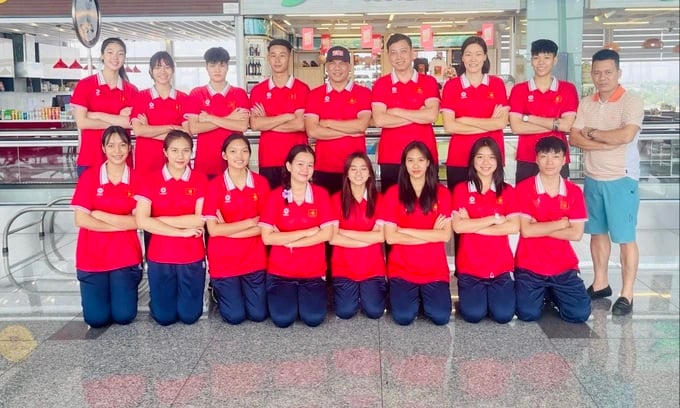 Đội bóng chuyền nữ trẻ U20 Việt Nam lên đường đến Trung Quốc thi đấu. 