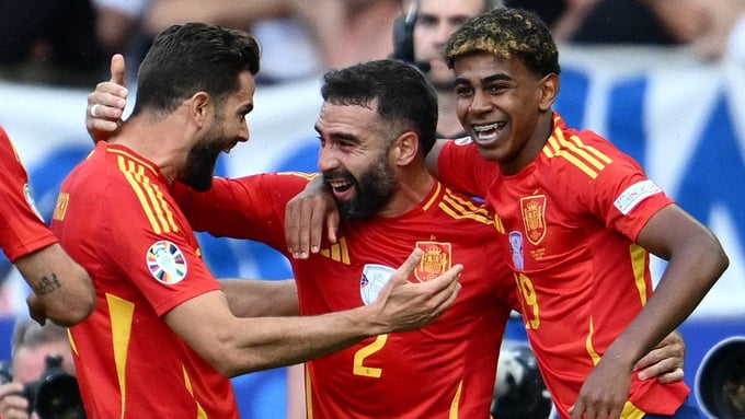 Tuyển Tây Ban Nha vẫn chưa gặp được đối thủ xứng tầm tại EURO năm nay.