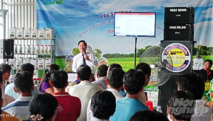 Công ty TNHH Trường Sơn BIO tổ chức hội thảo giới thiệu các sản phẩm sản phẩm vi sinh đến bà con nông dân ĐBSCL. Ảnh: Lê Hoàng Vũ.