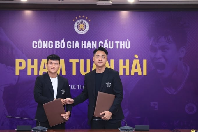 Phạm Tuấn Hải đã được tái kí hợp đồng thêm 3 năm với đội bóng đá Hà Nội. 
