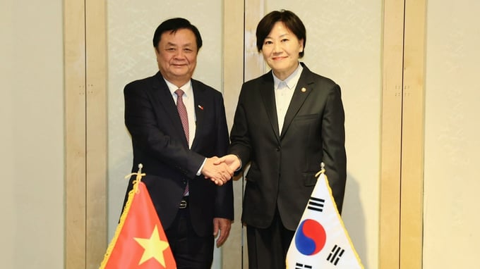 The two countries' Ministries of Agriculture agreed to establish a Vietnam - Korea Agricultural Working Group. Photo: ICD.