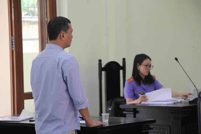 Vụ kiện này, bà Dương ủy quyền cho chồng là Lê Quang Vinh tham gia phiên tòa. Ảnh: KS.