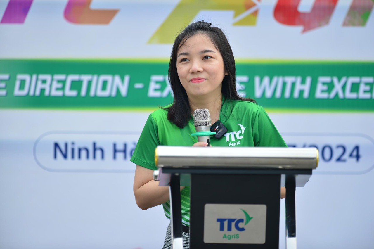 Bà Nguyễn Thị Phương Thảo, Giám đốc Tài chính – Giám đốc Vận hành TTC AgiriS phát biểu tại lễ khai mạc hội thao TTC AgriS năm 2024. Ảnh: PC.