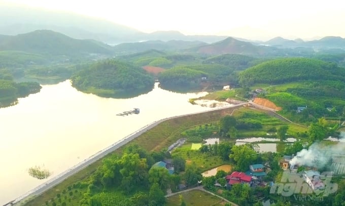 Toàn tỉnh Tuyên Quang có 95,61% cán bộ, nhân viên quản lý, vận hành hệ thống công trình thủy lợi chưa có chuyên ngành phù hợp và chưa qua đào tạo chuyên ngành. Ảnh: Đào Thanh.