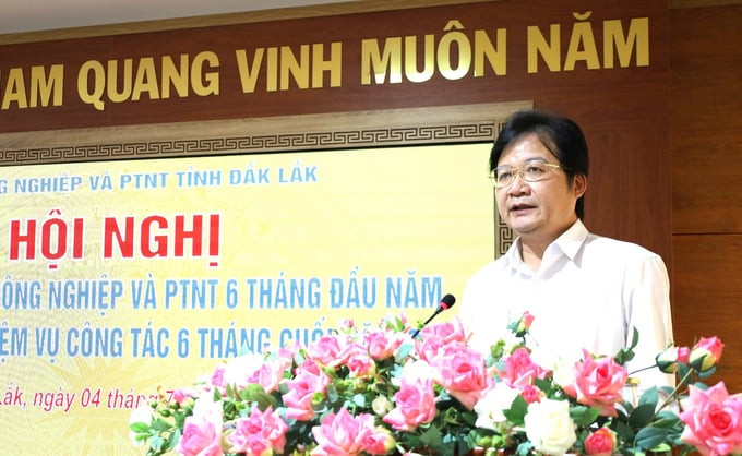 Ông Nguyễn Hoài Dương, Giám đốc Sở NN-PTNT tỉnh Đắk Lắk cho biết, nông nghiệp là một trong 3 lĩnh vực quan trọng cần ưu tiên đầu tư, là nền tảng để phát triển kinh tế - xã hội của tỉnh. Ảnh: Quang Yên.