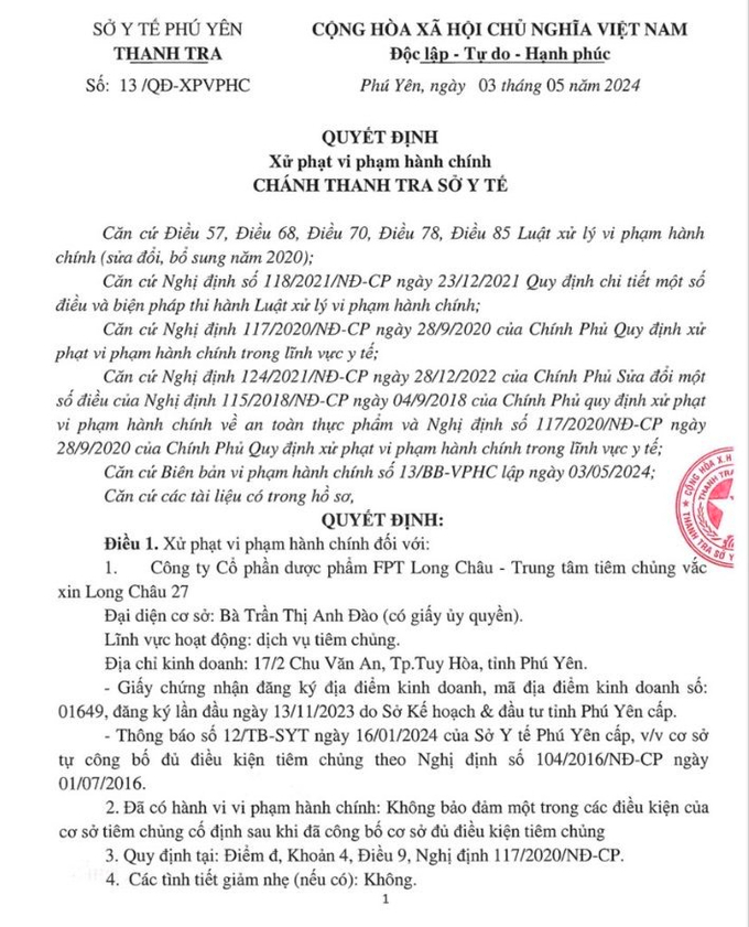 Cơ quan chức năng phạt một điểm tiêm chủng của Long Châu vì có sai phạm. Ảnh: Đức Trung.