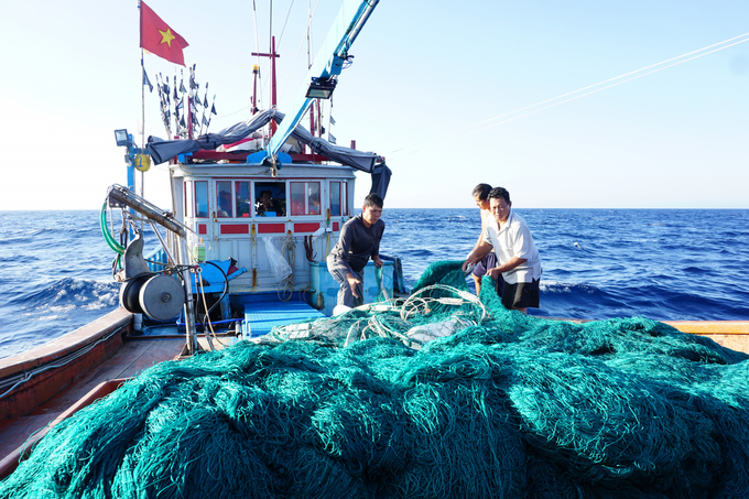 Khanh Hoa fishermen fish in remote waters. Photo: Khanh Hoa Online.