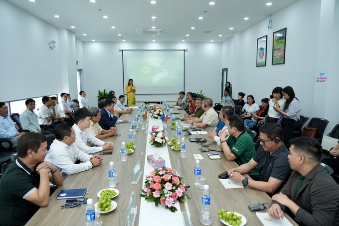 The Secretary of the Department of Agriculture of the Philippines, Mr. Francisco P.Tiu Lauren Jr. met with Tan Long Group on July 7 in An Giang.