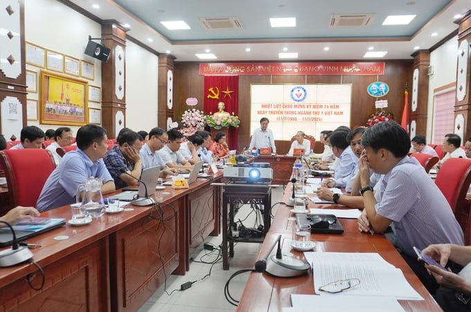 Lễ kỷ niệm 74 năm ngành truyền thống ngành thú y Việt Nam (11/7/1950 - 11/7/2024) diễn ra quy mô nhỏ chiều 11/7 tại Hà Nội. Ảnh: Hồng Thắm.