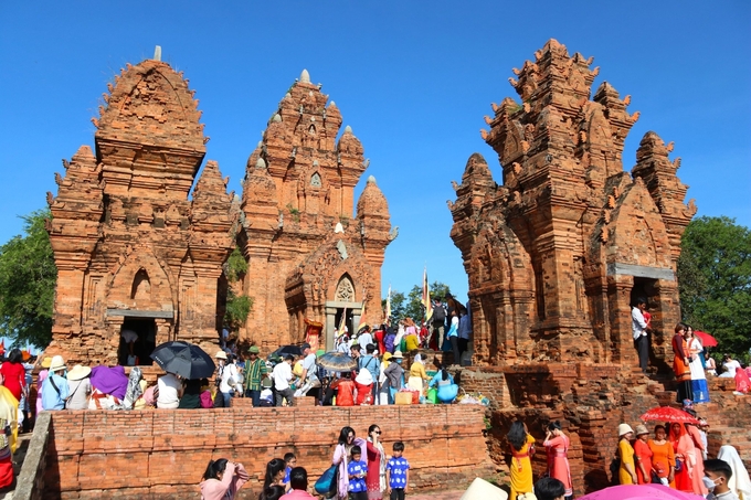 Traditional Kate Festival of the Cham people in Ninh Thuan. Photo: DC.