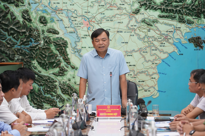 Deputy Minister Nguyen Hoang Hiep: 'Natural disaster prevention and control must be careful in the face of extreme natural phenomena.' Photo: Duc Minh.