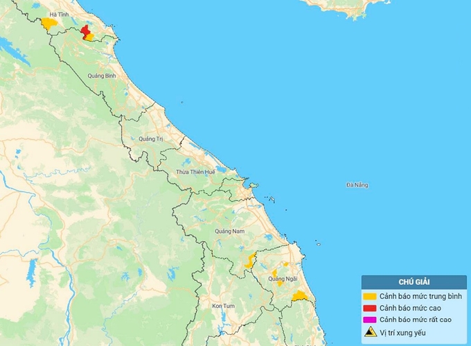 Bản đồ nguy cơ lũ quét, sạt lở đất đá tại Hà Tĩnh, Quảng Nam và Quảng Ngãi. Ảnh: TT KTTV Quốc gia