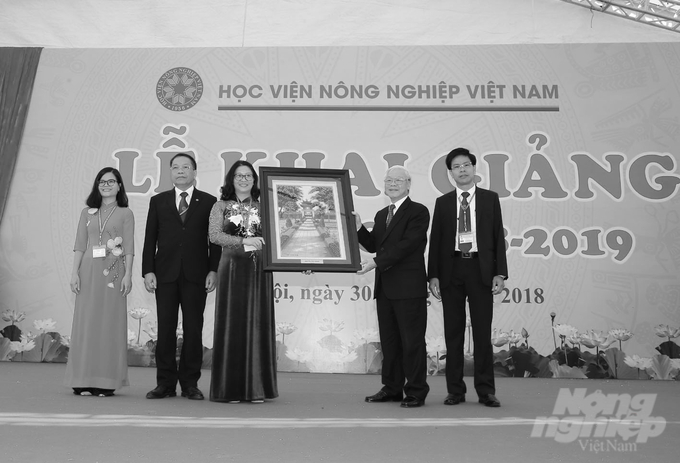 Tổng Bí thư Nguyễn Phú Trọng đã về thăm Học viện Nông nghiệp Việt Nam. Ảnh: HVNN