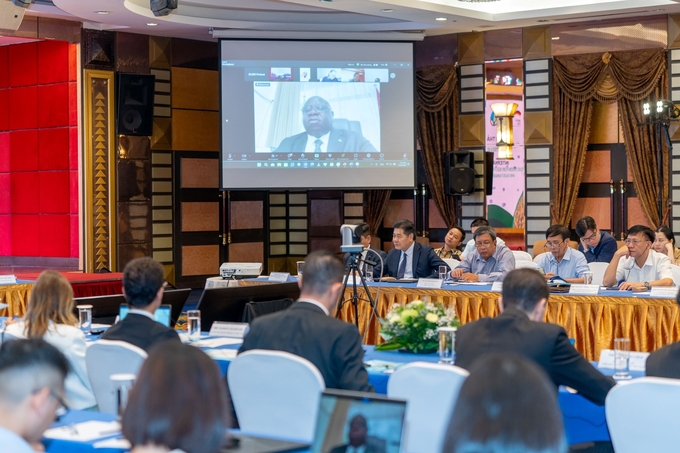 Dr. Abu Bakarr Karim, Minister of Agriculture and Forestry of Sierra Leone at the workshop virtually, discussing how Africa can address the food security crisis and move towards sustainable development: The case of Sierra Leone. Photo: GIZ. 