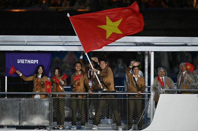 Đoàn thể thao Việt Nam tại lễ khai mạc Olympic Paris 2024. Ảnh: AFP