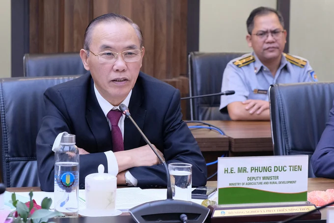 Deputy Minister Phung Duc Tien pointed out some positive outcomes in cooperation on fisheries law enforcement between Vietnam and the United States. Photo: Tung Dinh.