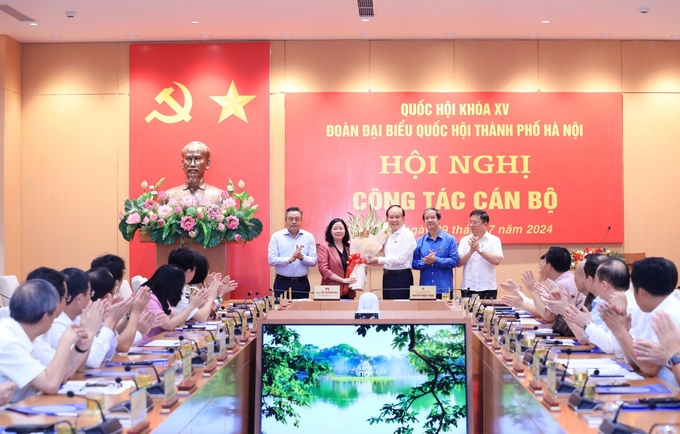 Bà Bùi Thị Minh Hoài - Bí thư Thành ủy Hà Nội được bầu làm Trưởng đoàn Đại biểu Quốc hội thành phố.