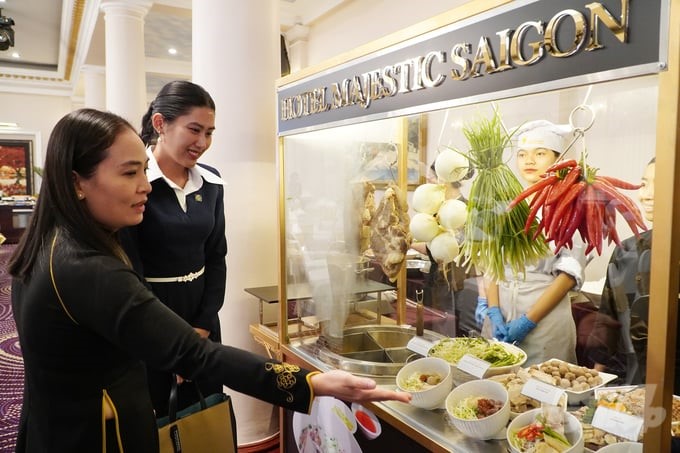 Phở is a typical Vietnamese dish. Photo: Nguyen Thuy.