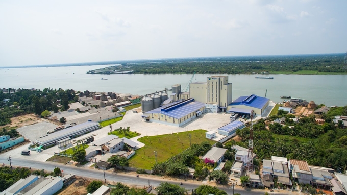 The young people have gained valuable knowledge and experiences after visiting Vinh Long 2 Factory and Aquaculture R&D Center.